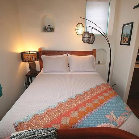 Closson Studio - Stylish - Near Plaza - Queen Bed Санта-Фе Экстерьер фото